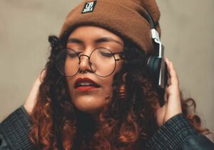 Tendances sexe 2023 : l'érotisme audio